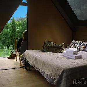  Glamping Glamping Pian Delle Ginestre Italia